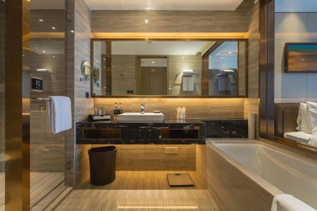 The Qube Hotel Jingzhou Exterior foto